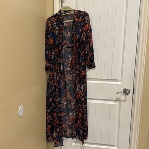 Express woman’s duster